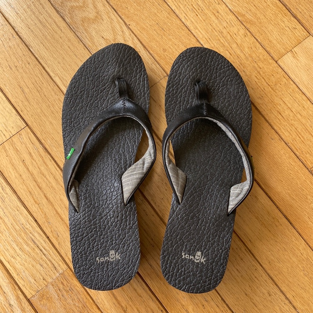 Sanuk flip flops